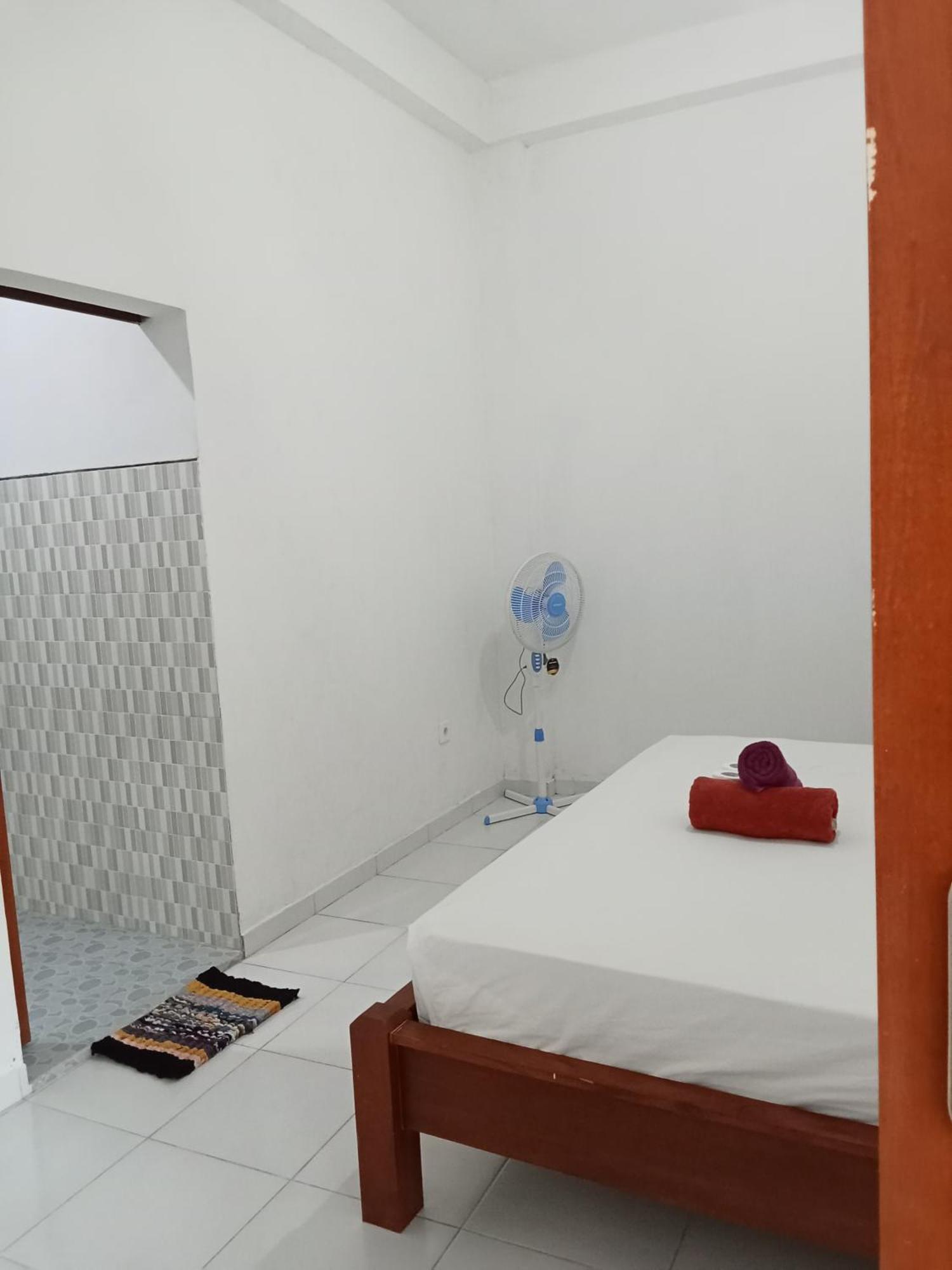 Komang Homestay Амед Экстерьер фото