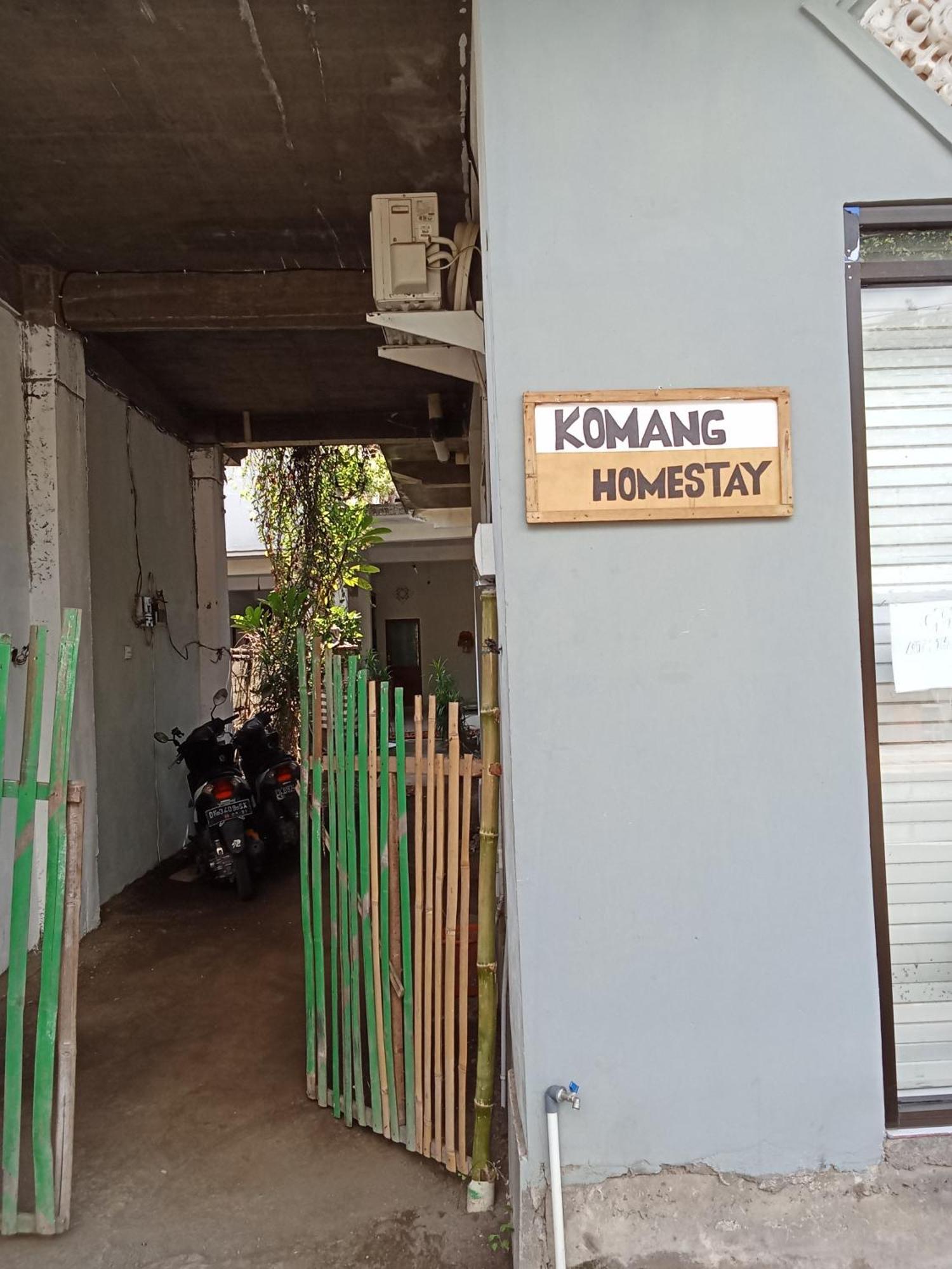 Komang Homestay Амед Экстерьер фото